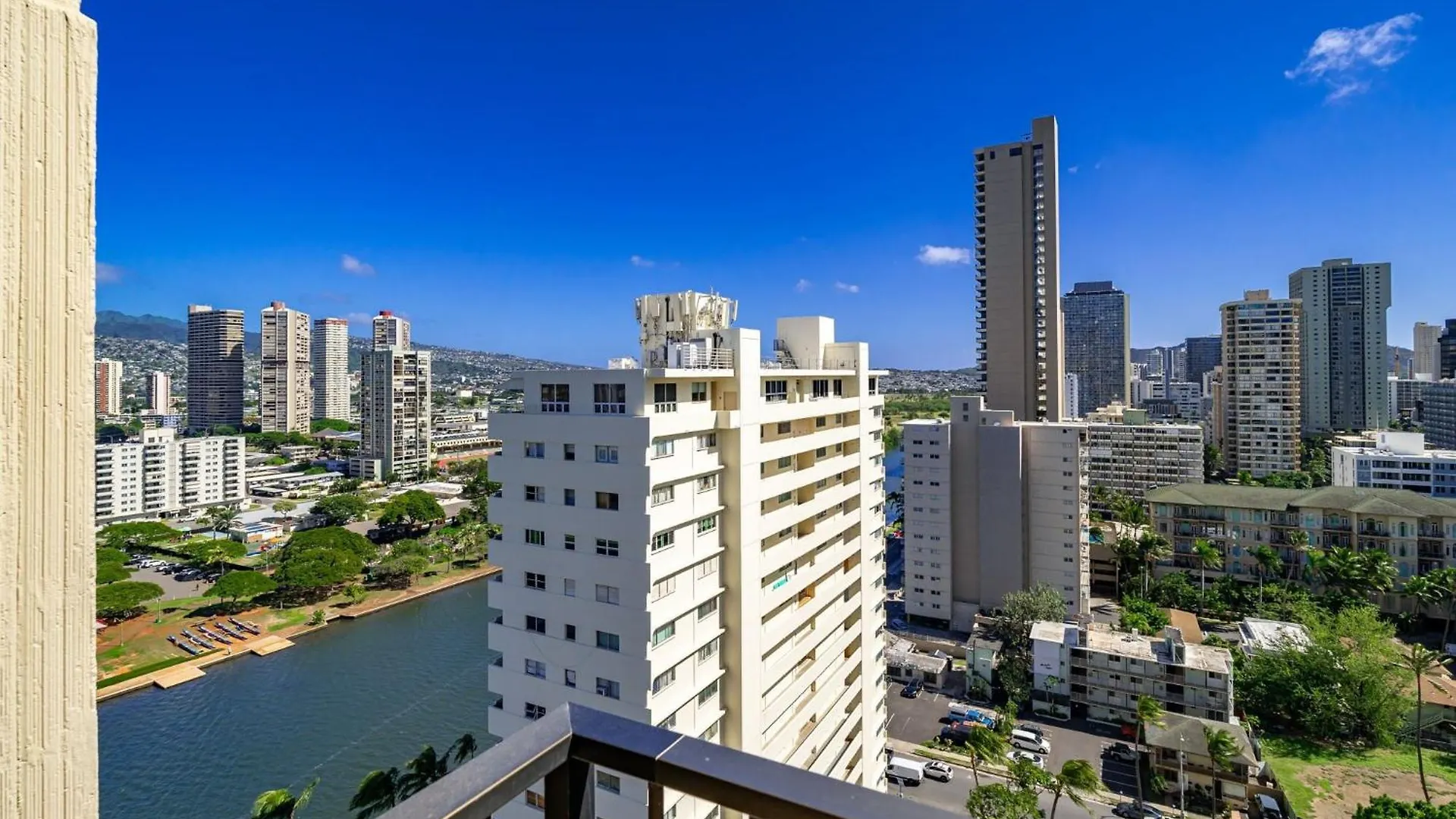 Oahu Royal Garden At Waikiki 2010 Condo Honolulu United States